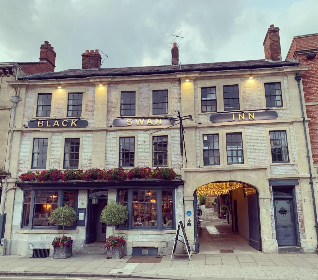 The Black Swan Inn Девизес Екстериор снимка